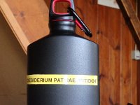 P5290216  Diese mit hochprozentig gefüllten Inhalt wurde uns mit auf die Reise gegeben